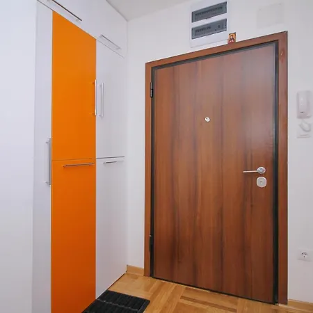 Jony Lux Center * זלאטיבור